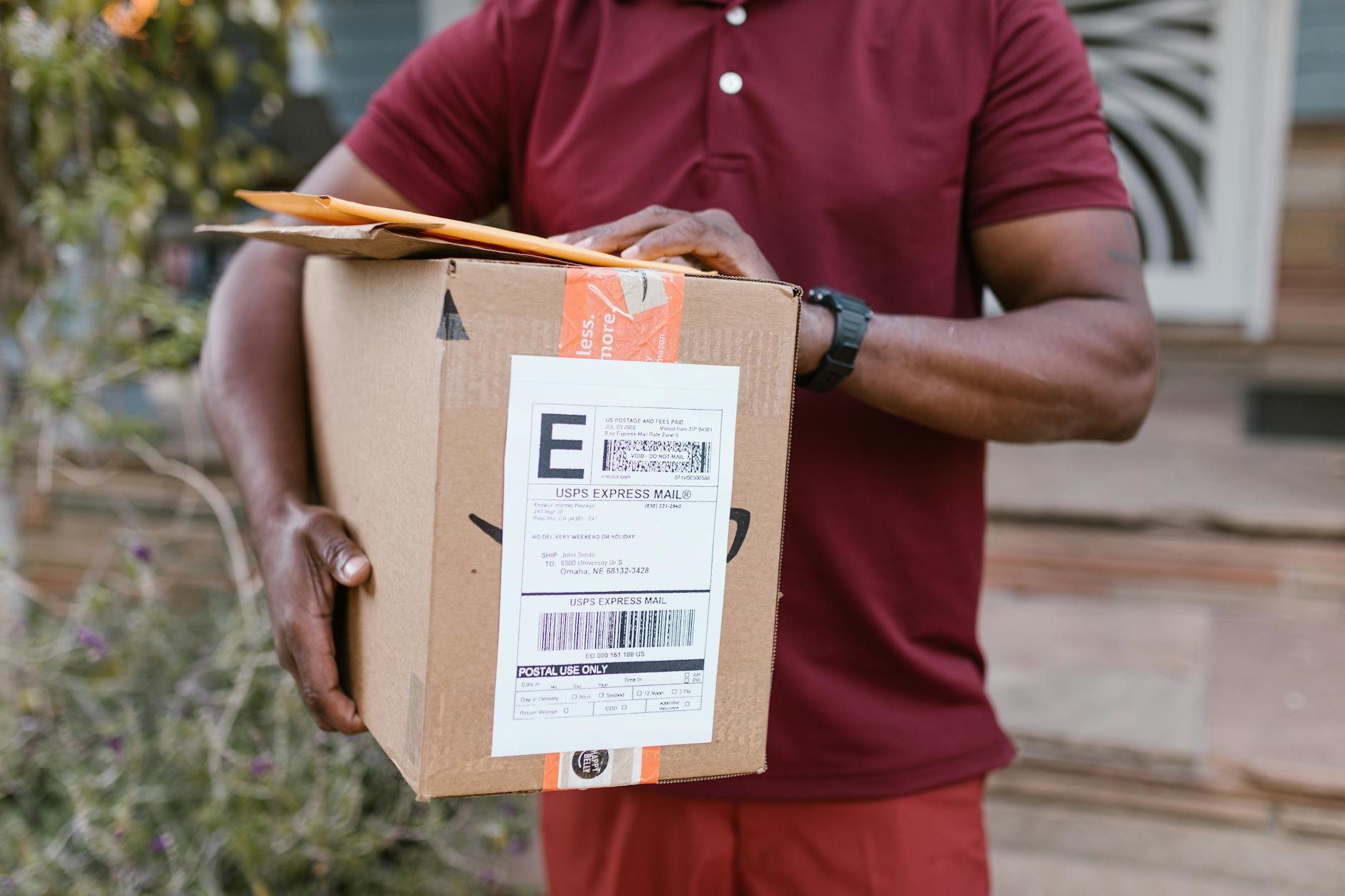 E-commerce fulfillment and packaging representing online seller reputation and review management